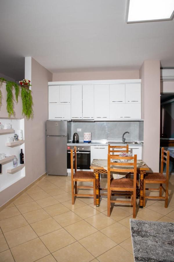 Colombo'S Apartment Vlorë エクステリア 写真