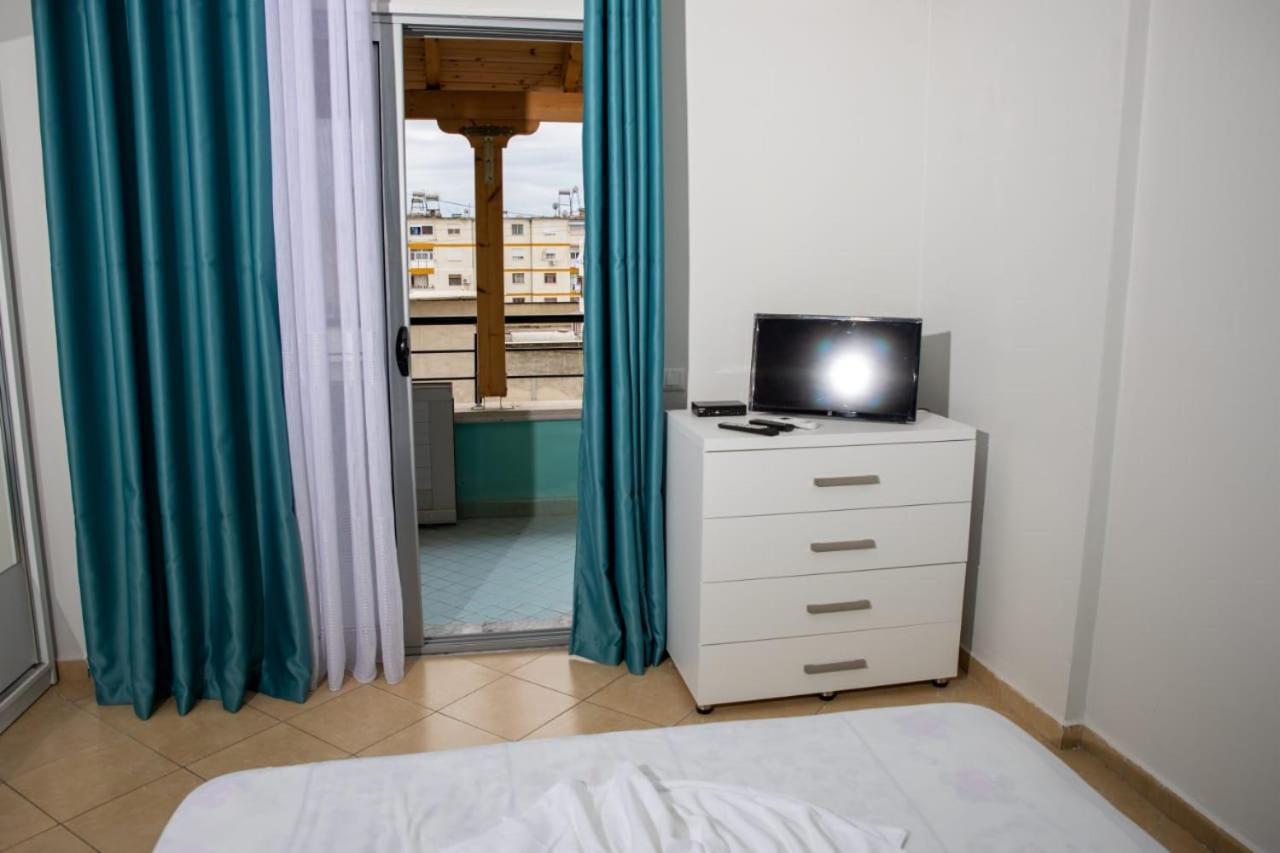 Colombo'S Apartment Vlorë エクステリア 写真