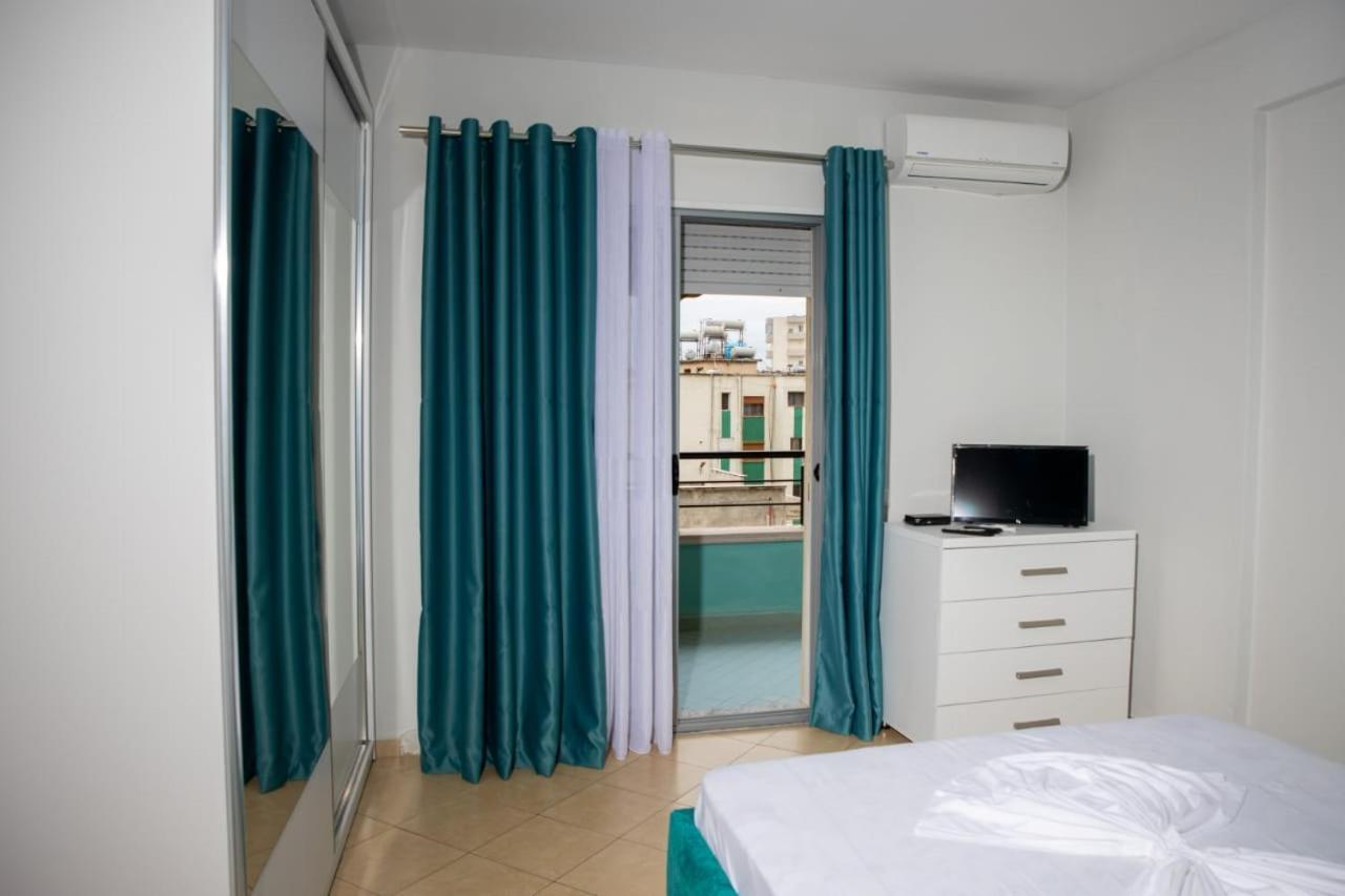 Colombo'S Apartment Vlorë エクステリア 写真