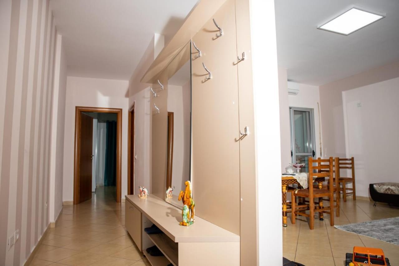 Colombo'S Apartment Vlorë エクステリア 写真